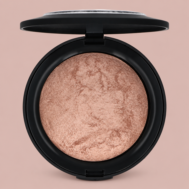 Make-Up Studio Lumiere Highlighting Powder – Champagne Halo