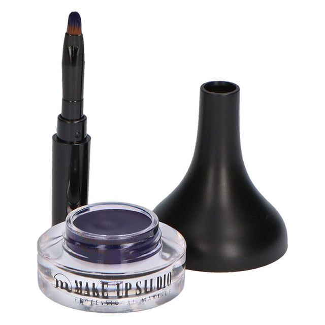 Eyeliner cream purple