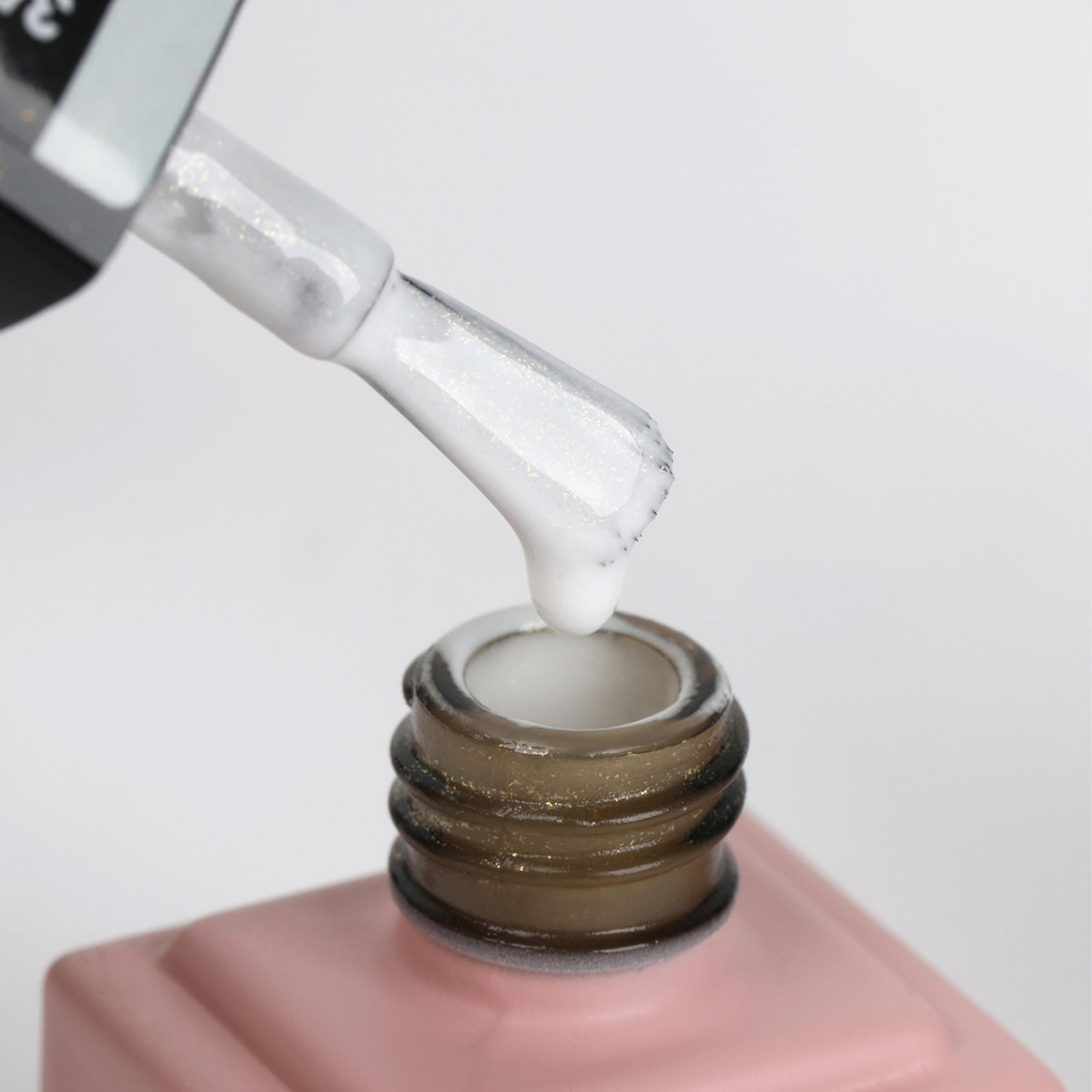 E.MiLac ANG Lily #352, 9 ml.
